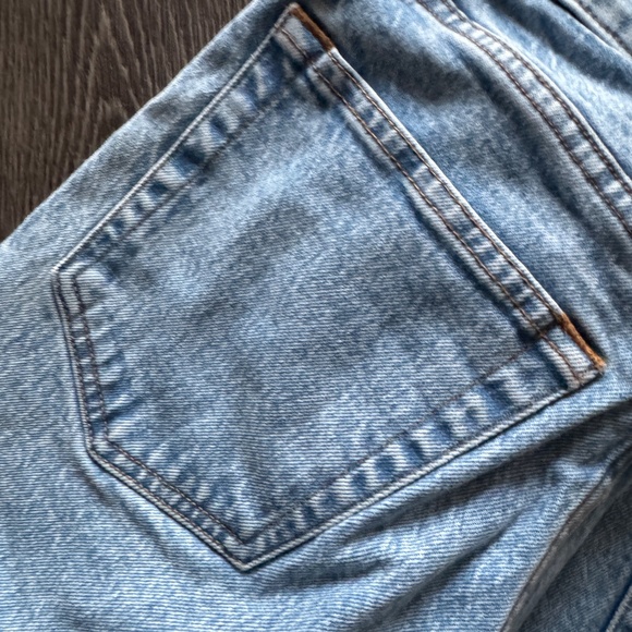 Abercrombie & Fitch ‘90s Straight Ultra High Rise Jeans – Size 27 (4R) - Picture 9 of 9